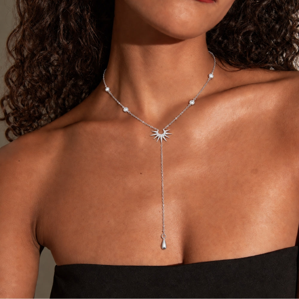 Veylora Necklace