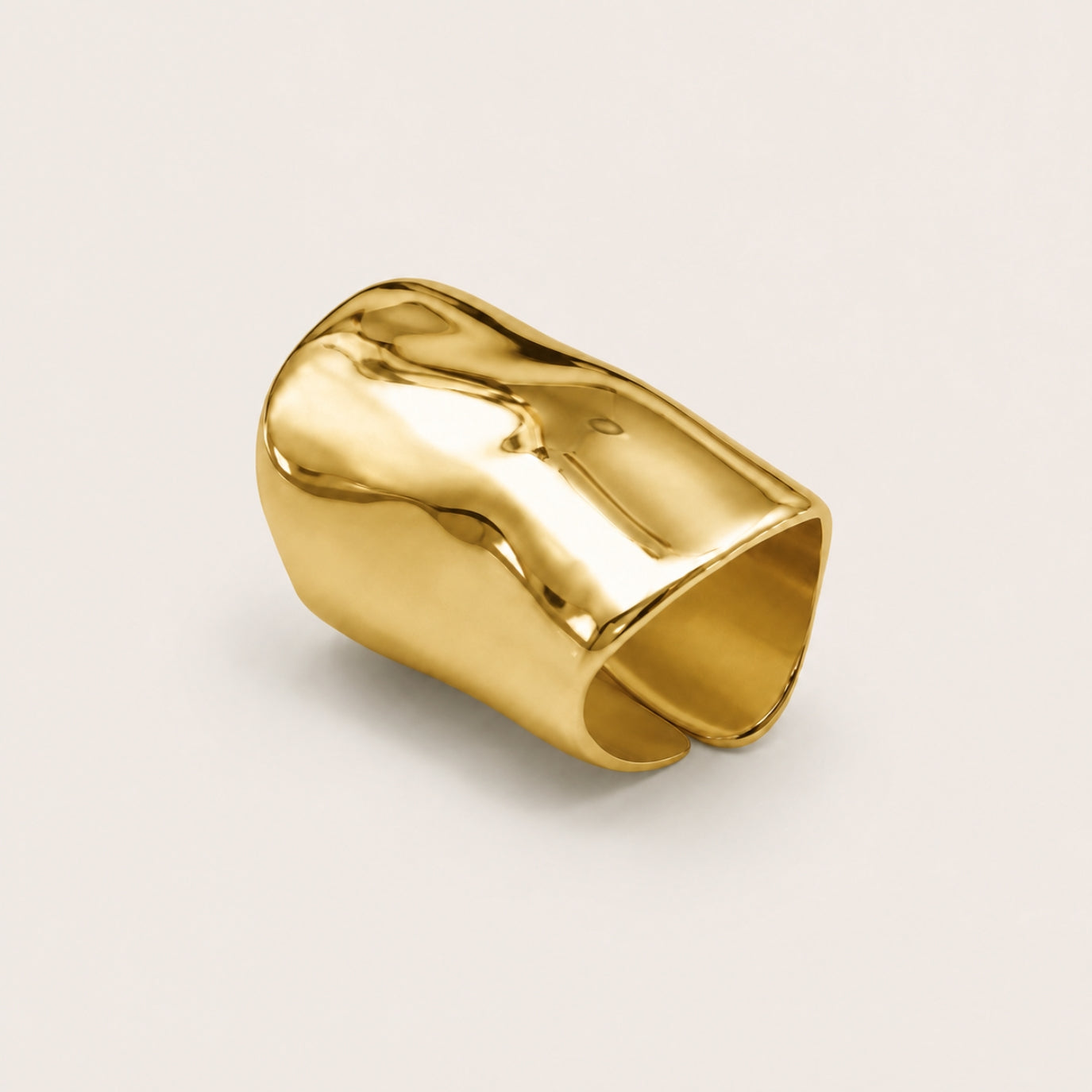 Onda Ear Cuff