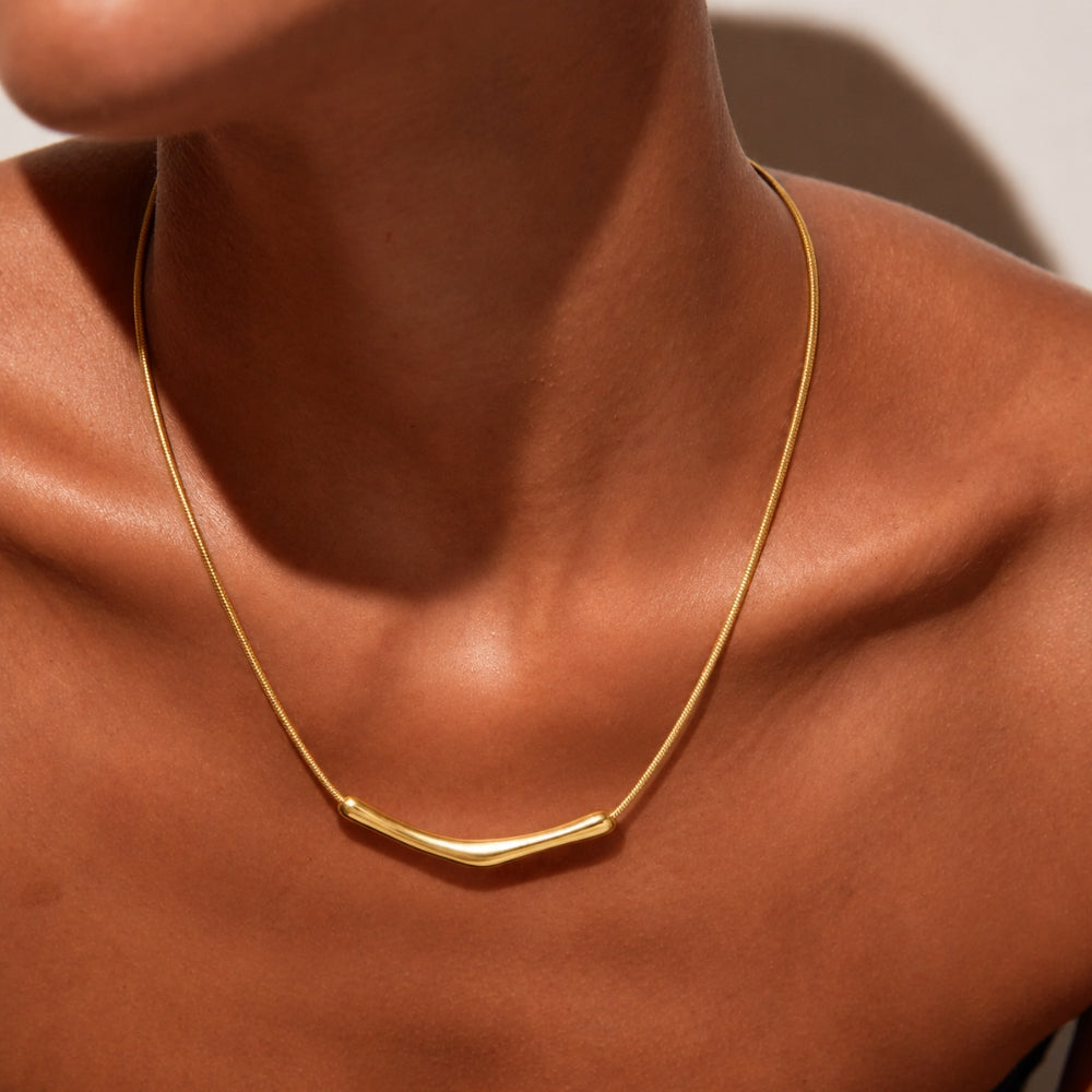 Veyra Necklace
